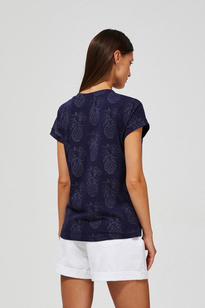 Blouse with a pineapple print