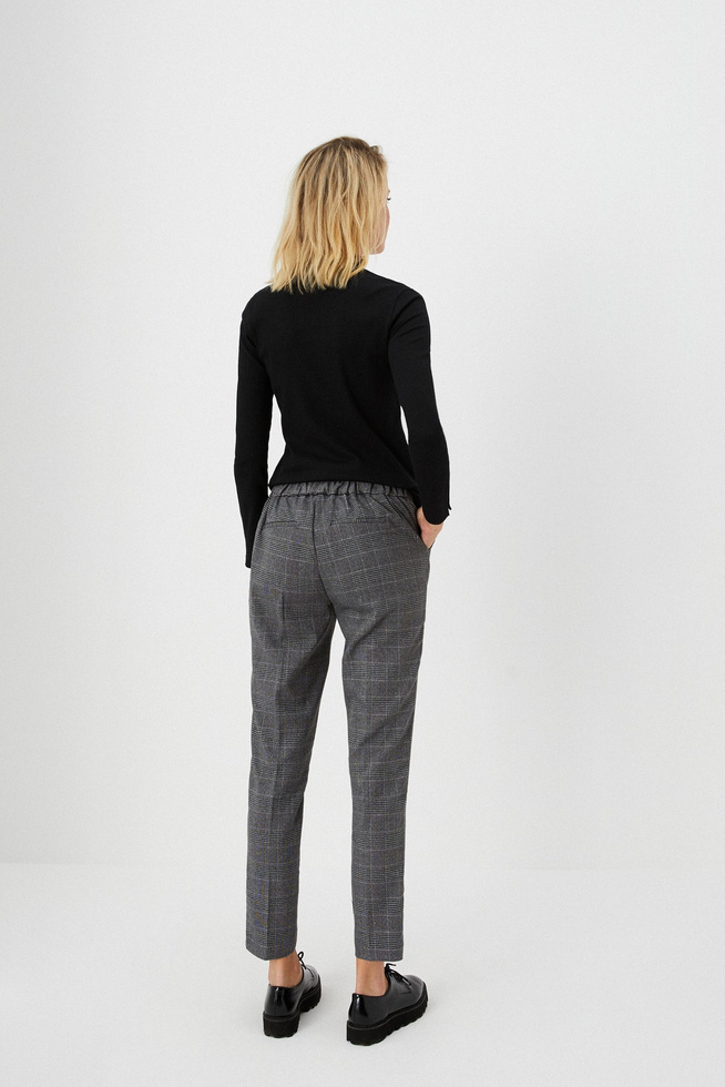 Checkered cigarillos