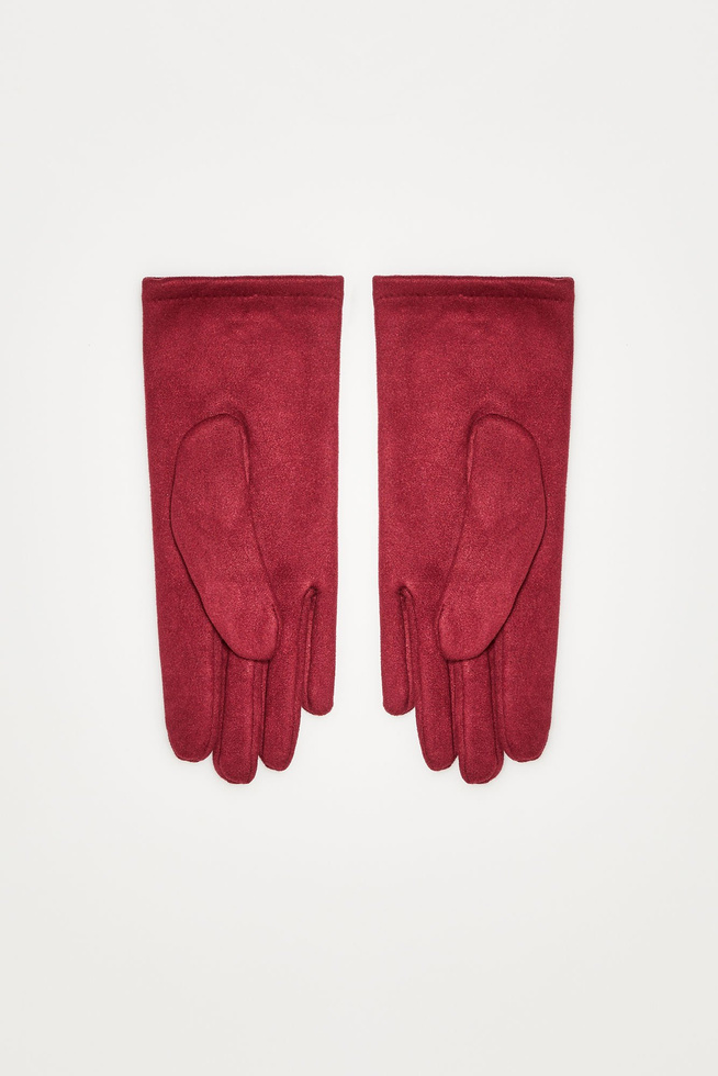 Gloves with appliqués