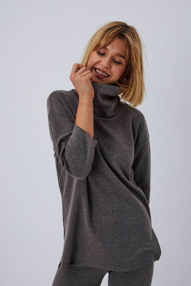 Knit turtleneck sweatshirt