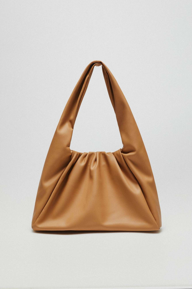 Soft, ruffled handbag