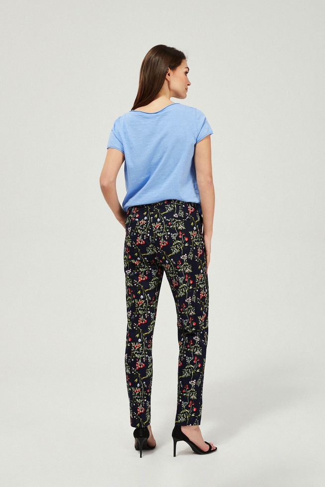 Trousers with a floral print