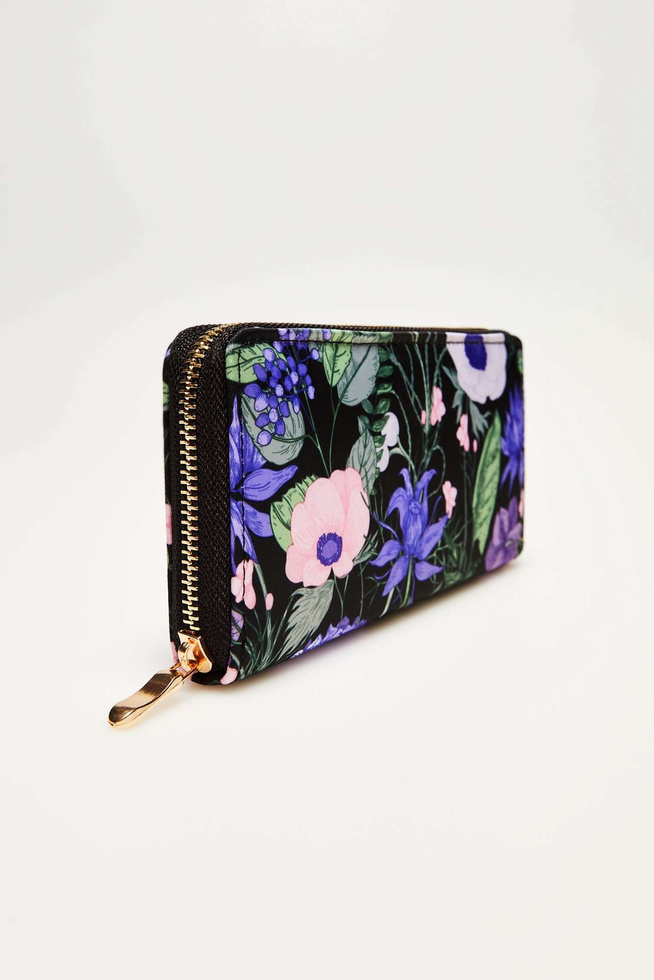 Wallet with flowers