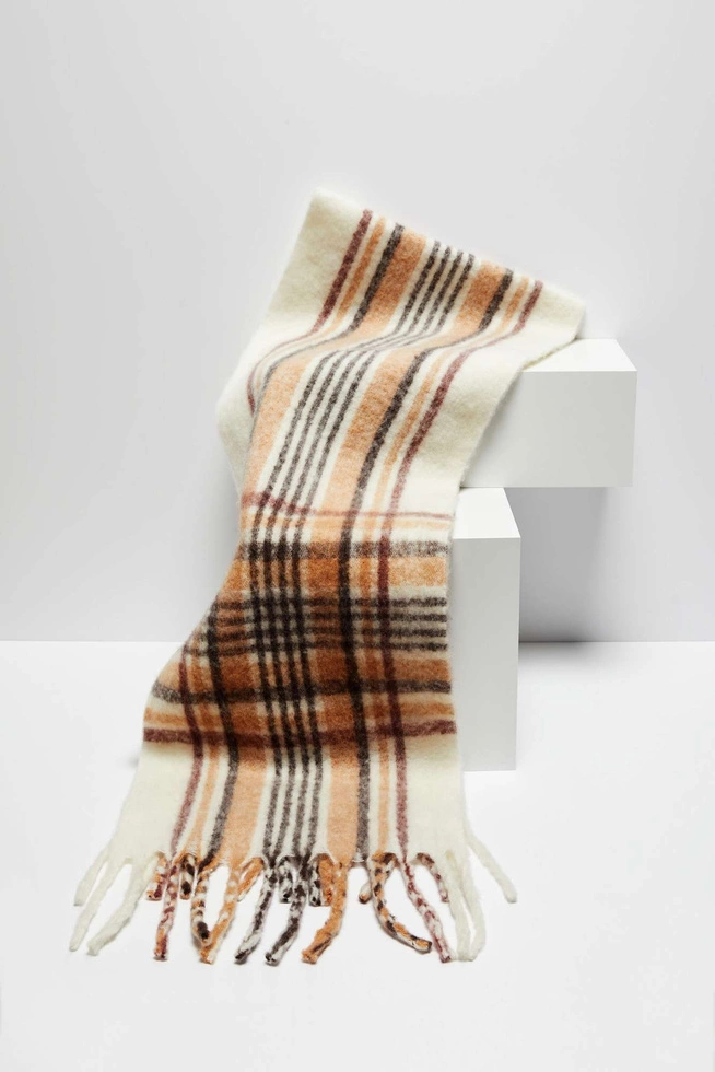 Warm checkered scarf