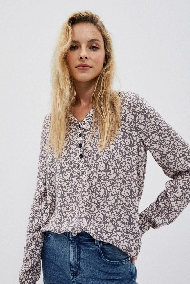 Blouse with a floral print