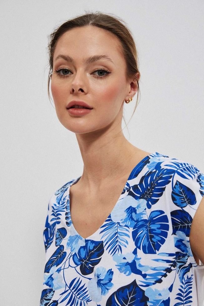 Blouse with a leaf motif