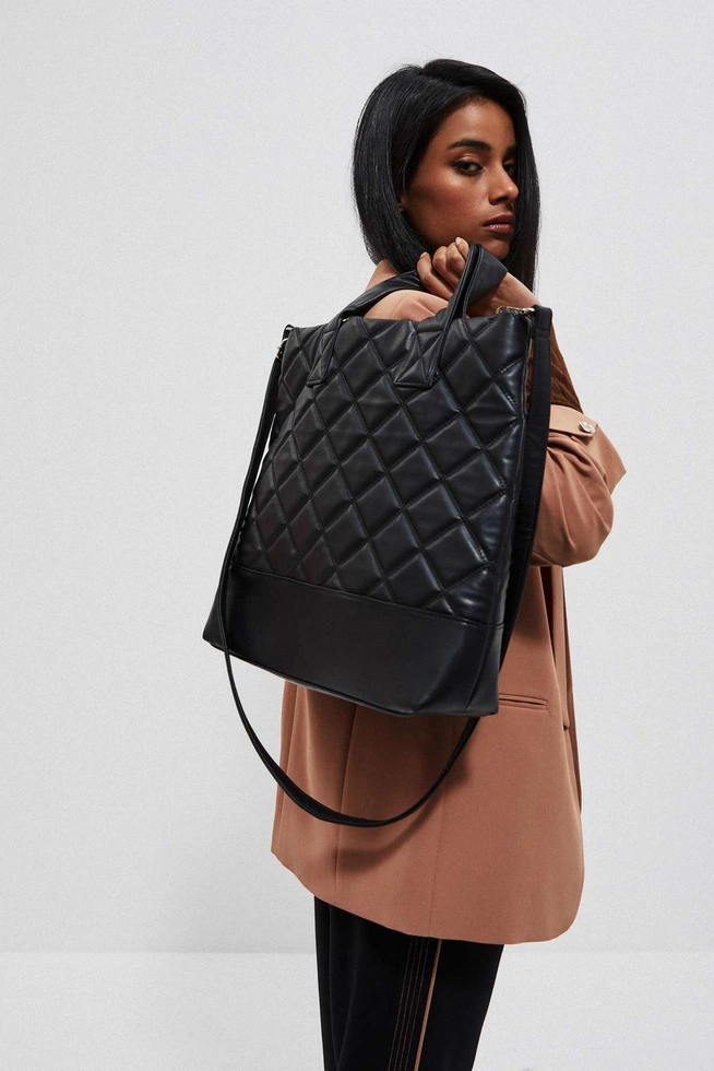Bag with geometric quilting