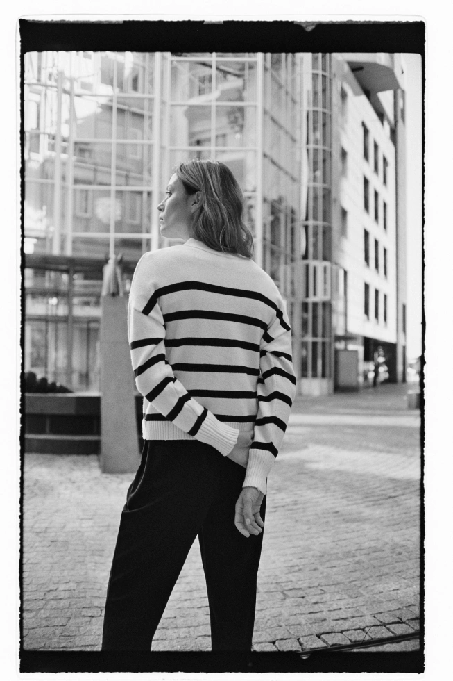 WOMEN'S SWEATER Z-SW-4830 OFF WHITE