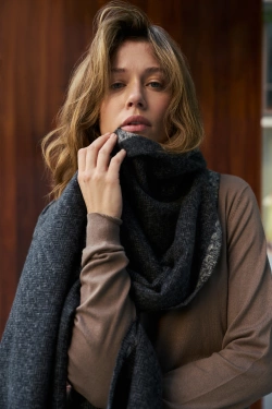 WOMEN'S SCARF Z-SZ-4800 D.GREY