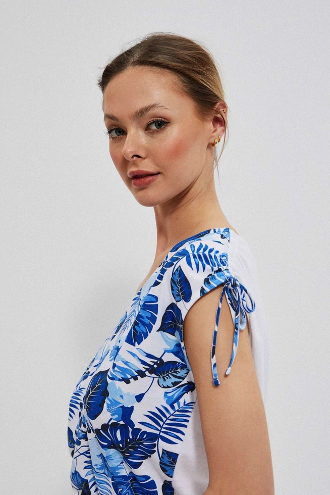 Blouse with a leaf motif