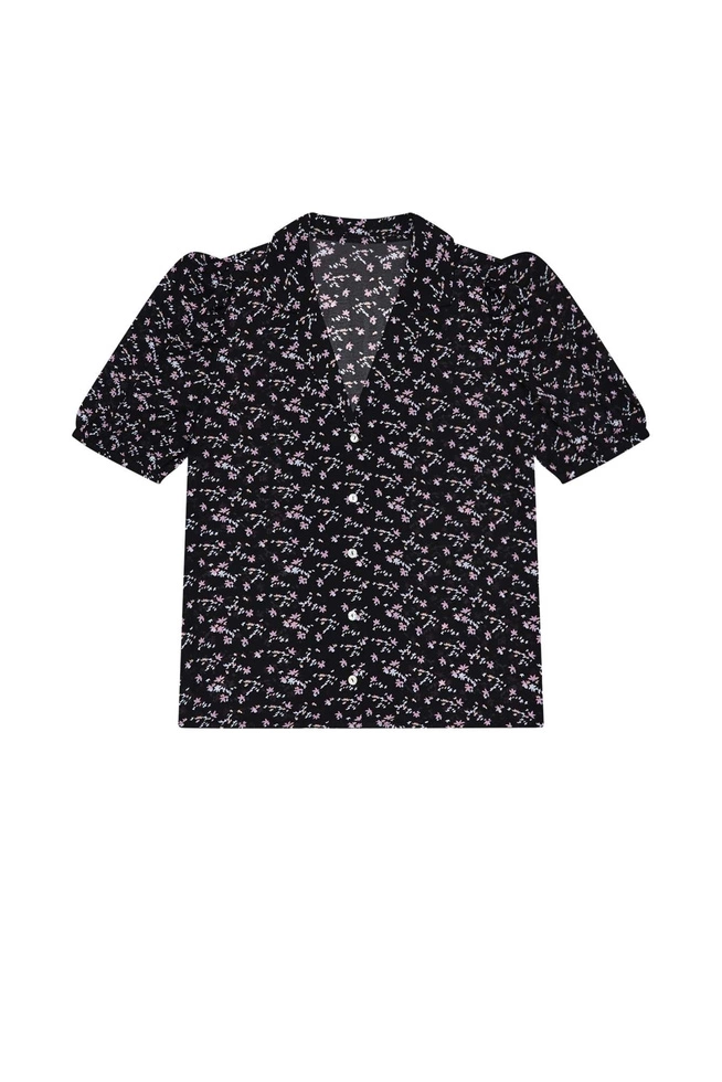 Shirt with short sleeves