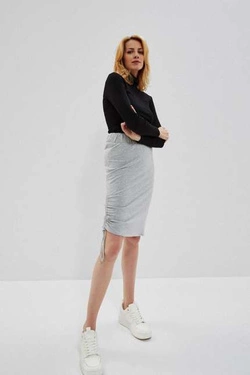 Plain skirt with a welt