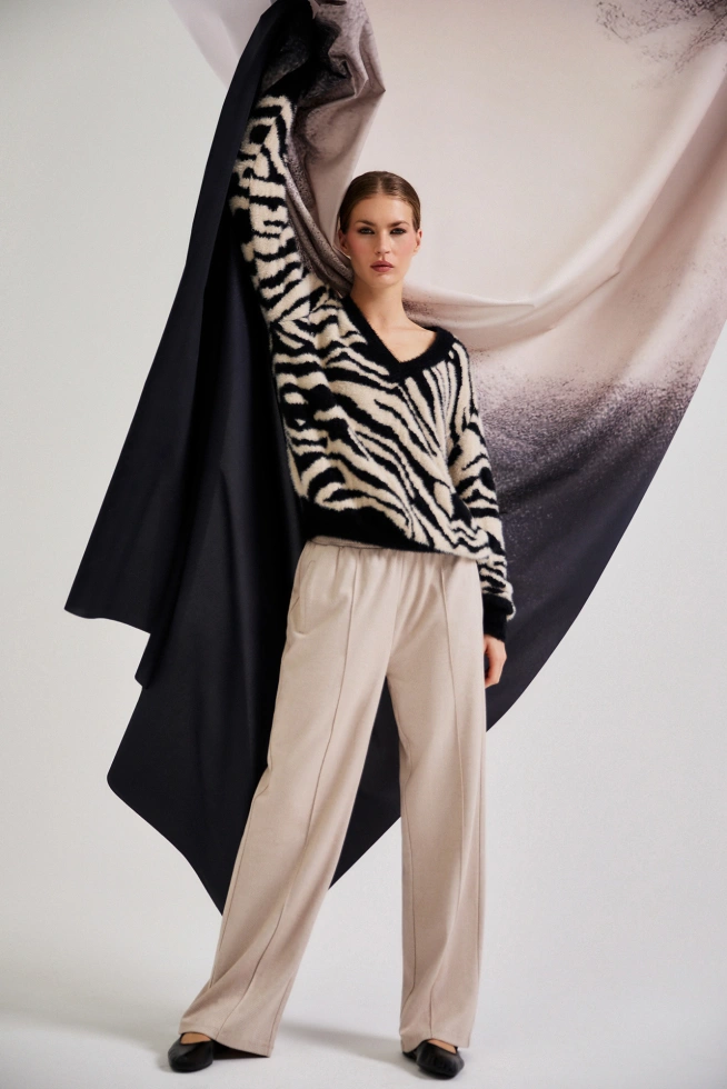 WOMEN'S SWEATER Z-SW-4858 BLACK