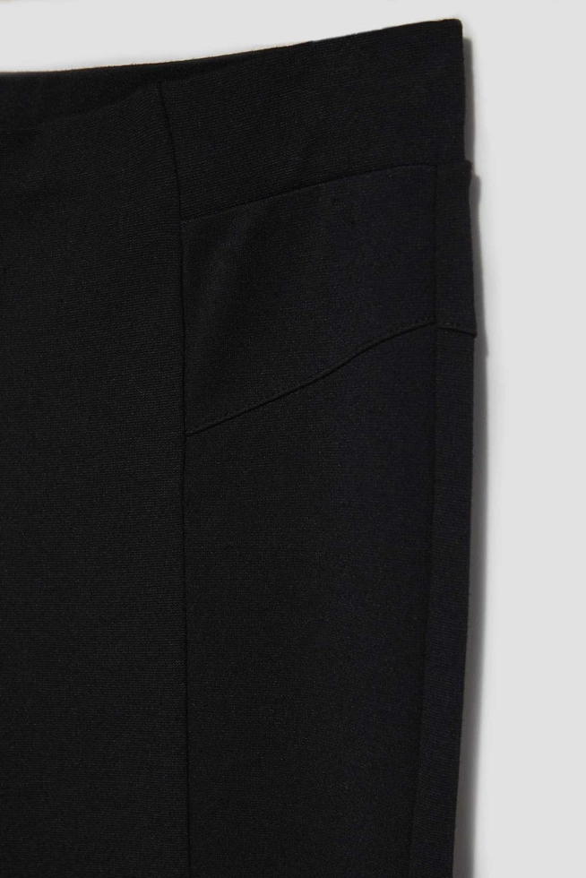 Black leggings with stitching