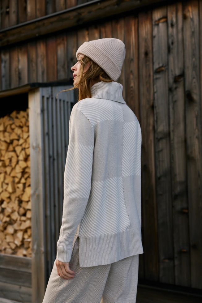 WOMEN'S SWEATER Z-SW-4860 L.BEIGE