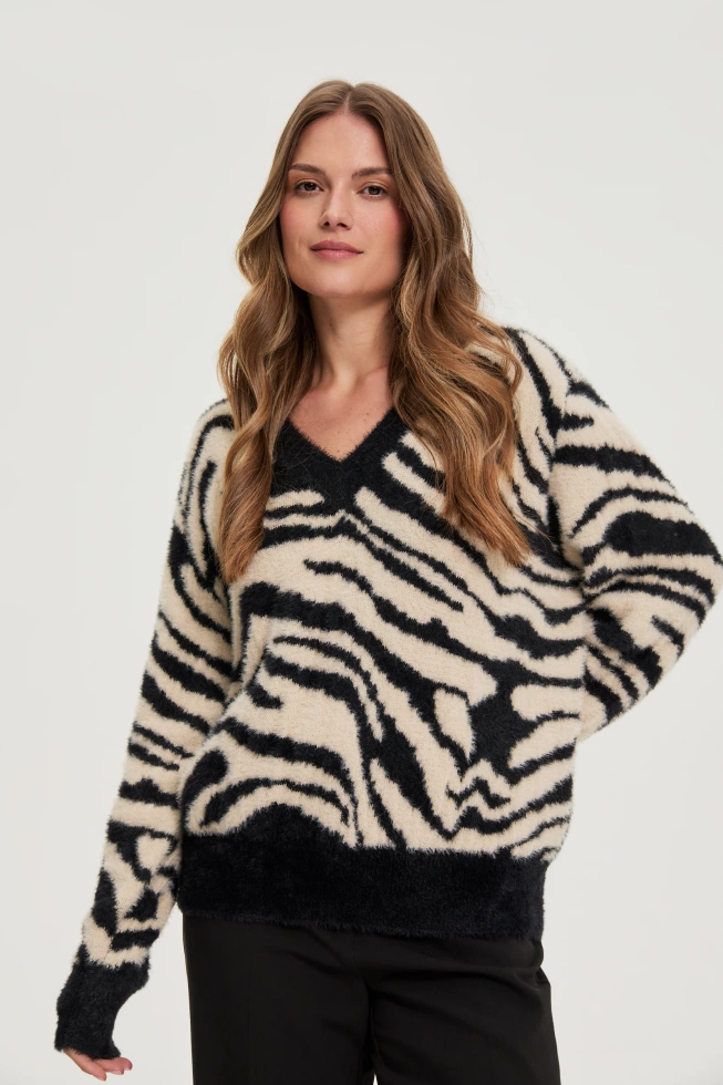 WOMEN'S SWEATER Z-SW-4858 BLACK