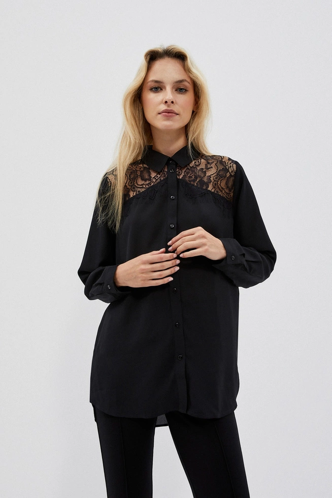 Shirt with lace on the shoulders