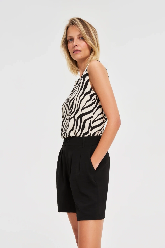 WOMEN'S SHORTS L-SH-4610 BLACK