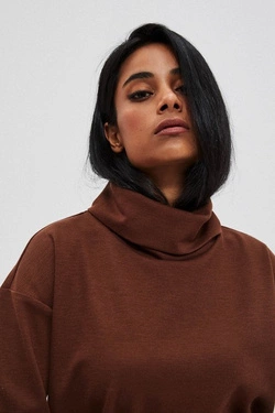 Turtleneck sweatshirt