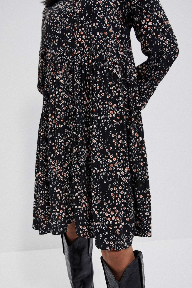 Dress with a colorful print