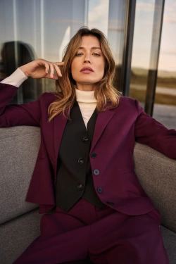 WOMEN'S JACKETS Z-MR-4812 BURGUNDY-set