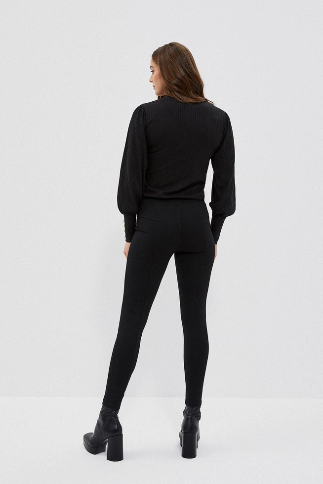 Black leggings with stitching