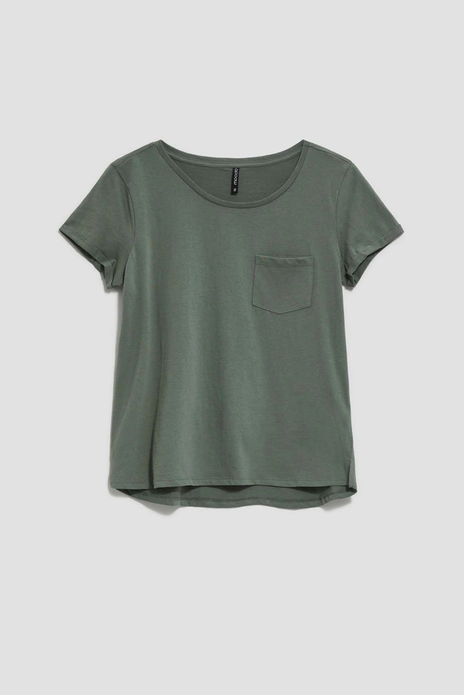 Cotton t-shirt with a pocket