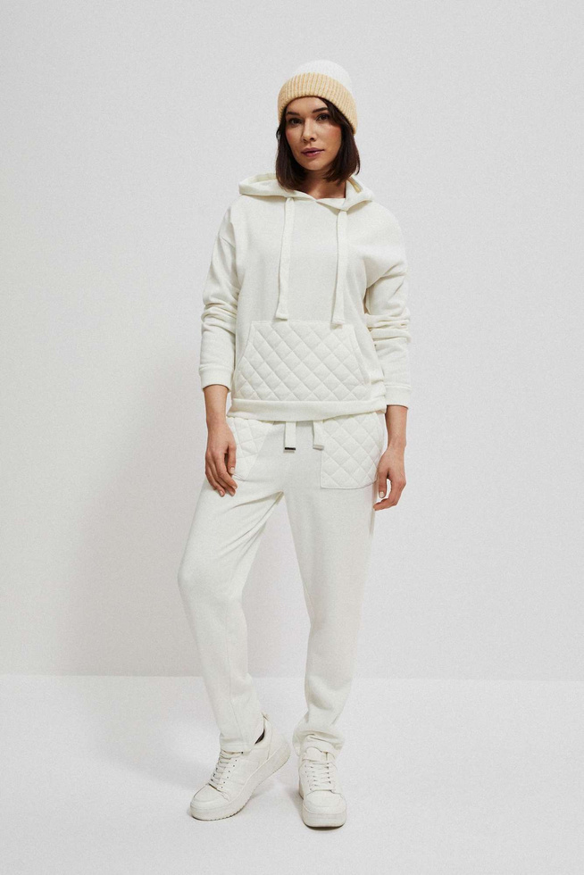 Spodnie dresowe z pikowanymi kieszeniami Z-DR-3902 OFF WHITE-pakiet