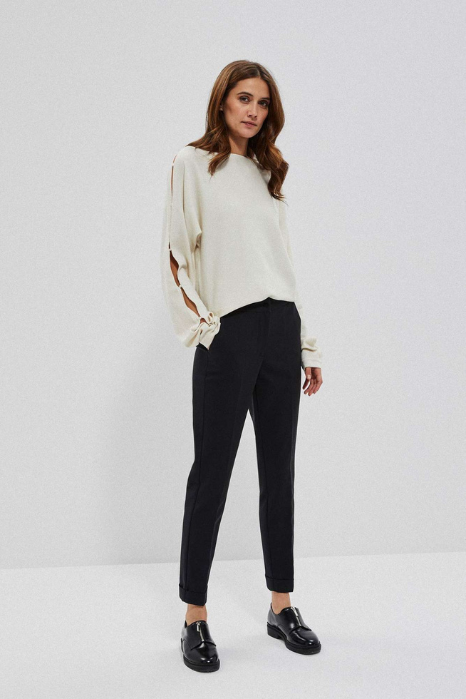 Sweter z ozdobnymi rękawami Z-SW-3657 OFF WHITE