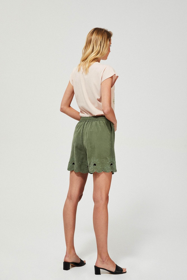 Szorty z ozdobnym haftem L-SH-3115 OLIVE